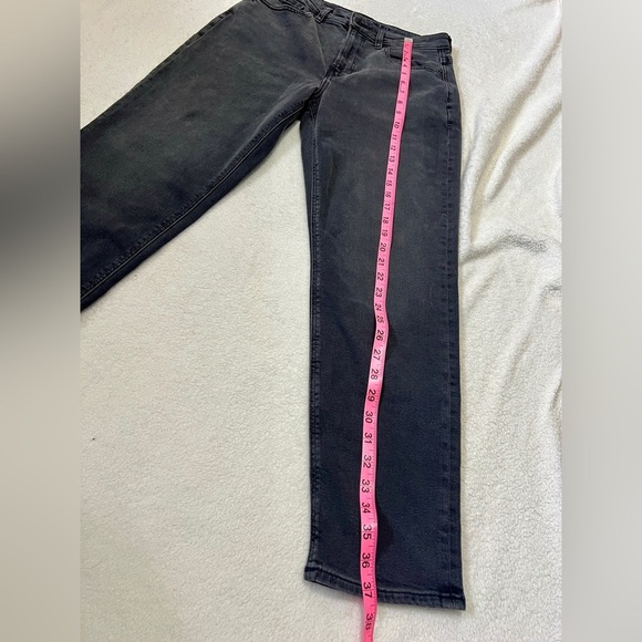 American Eagle Charcoal Straight Leg Mom Jeans - Size 6 (28") - Picture 4 of 12